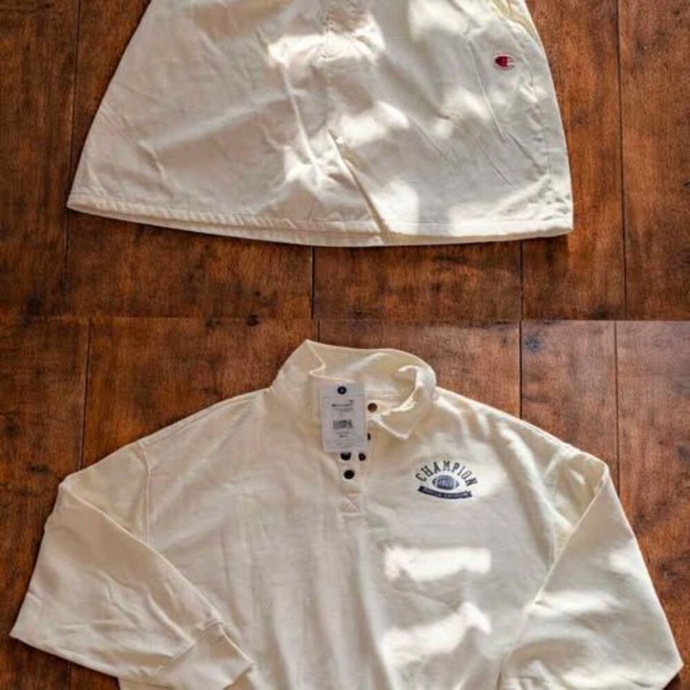 Champion Pullover Sweatshirt (Large) Champion Skirt